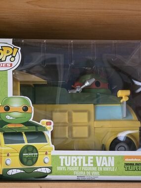 Nickelodeon Yellow and Green Turtle Van Vinyl Figure